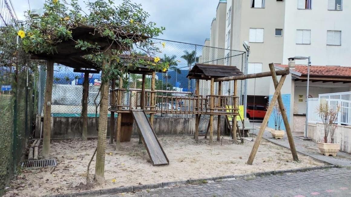 Apartment Com Piscina Churrasqueira Em