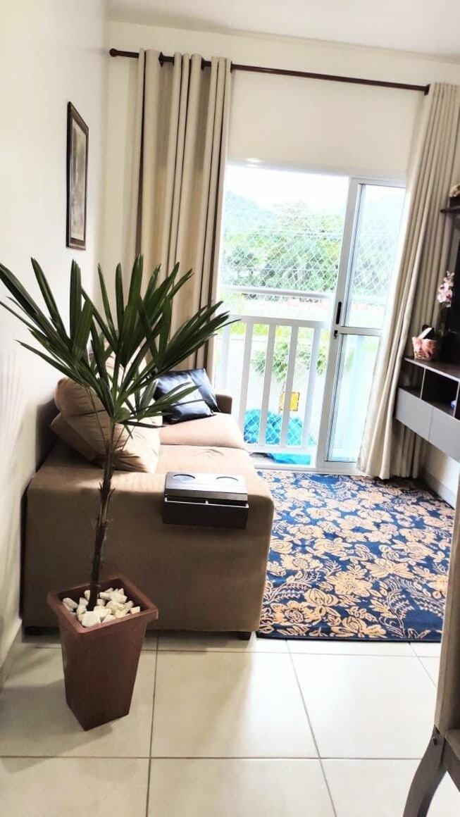 Com Piscina Churrasqueira Em Apartment Ubatuba